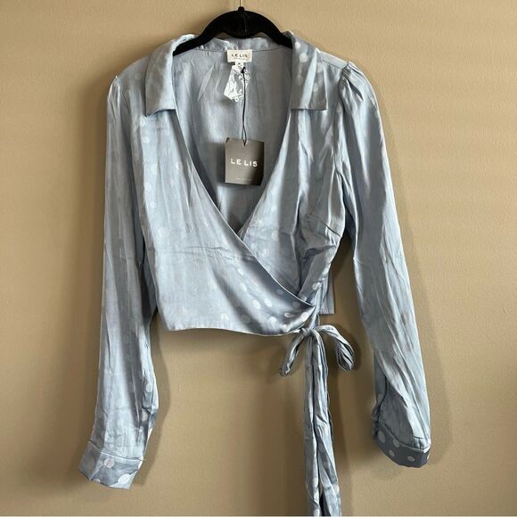 ✨ Le Lis Women’s Blue Silk Satin Polka Dot Wrap Top Medium NWT - Picture 1 of 9